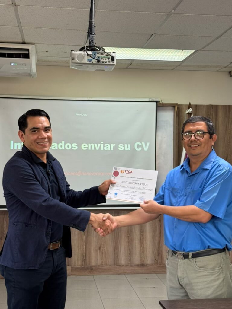 David Gonzalez, Gerente de Servicios en RINNOVO, y representante de ITCA Zacatecoluca